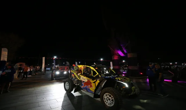 FIA Avrupa Baja Kupası’nın 5. ayağı Baja Troia Türkiye’nin seremonisi yapıldı FIA Avrupa Baja Kupası’nın 5. ayağı Baja Troia Türkiye’nin seremonisi yapıldı