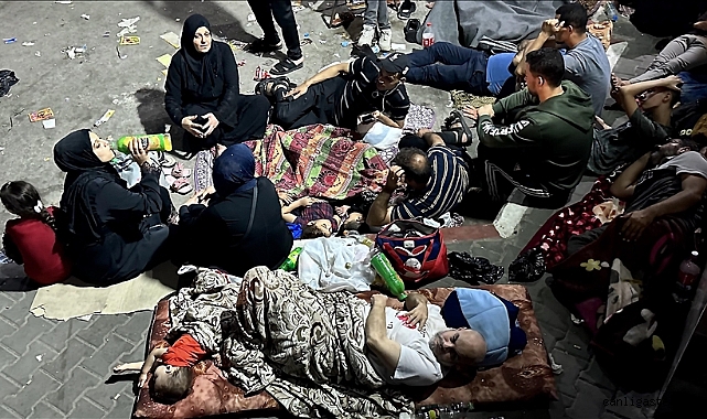 Gazze’de İsrail saldırılarından kaçan 35 bin kişi Şifa Hastanesine sığındı Gazze’de İsrail saldırılarından kaçan 35 bin kişi Şifa Hastanesine sığındı