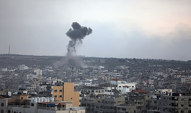 İsrail, Gazze Şeridi’ne hava saldırılarını sürdürüyor İsrail, Gazze Şeridi’ne hava saldırılarını sürdürüyor