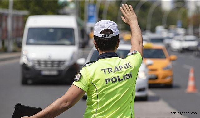 İstanbul’da bazı yollar yarın trafiğe kapatılacak İstanbul’da bazı yollar yarın trafiğe kapatılacak