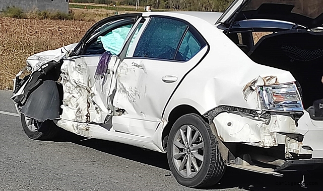 Kayseri’de kamyon ile otomobil çarpıştı: 2 yaralı Kayseri’de kamyon ile otomobil çarpıştı: 2 yaralı