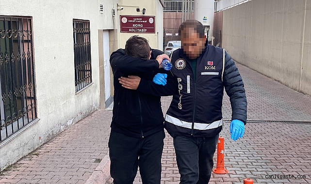 Kayseri’de ruhsatsız silah operasyonu: 3 gözaltı Kayseri’de ruhsatsız silah operasyonu: 3 gözaltı