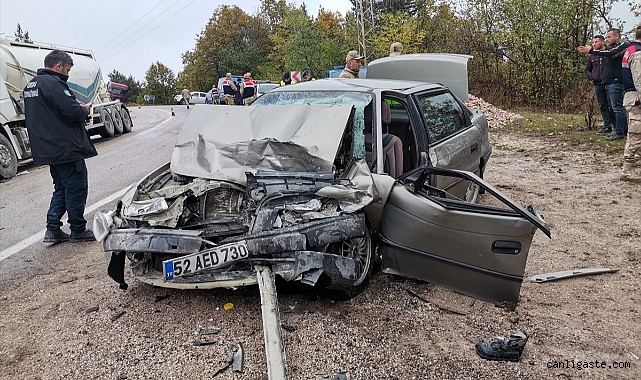 Ordu’da TIR ile otomobilin çarpıştığı feci kaza: 3 ölü, 3 yaralı Ordu’da TIR ile otomobilin çarpıştığı feci kaza: 3 ölü, 3 yaralı