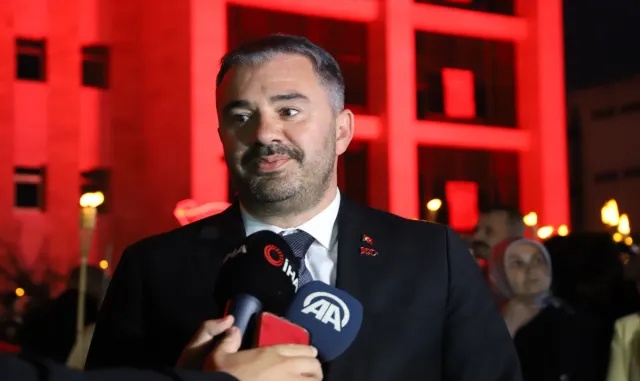 Pursaklar’da Cumhuriyet Bayramı meşaleli yürüyüş ile kutlandı Pursaklar’da Cumhuriyet Bayramı meşaleli yürüyüş ile kutlandı