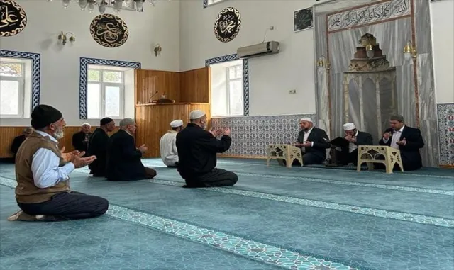Sarıoğlan’da Cumhuriyet’in 100. yılında mevlit okundu Sarıoğlan’da Cumhuriyet’in 100. yılında mevlit okundu