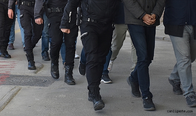 Silah kaçakçılarına ’Mercek’ operasyonu: 1858 gözaltı Silah kaçakçılarına ’Mercek’ operasyonu: 1858 gözaltı