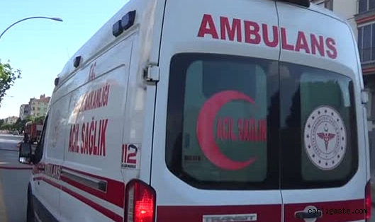 Tramvayın altında kalan yaya hayatını kaybetti Tramvayın altında kalan yaya hayatını kaybetti