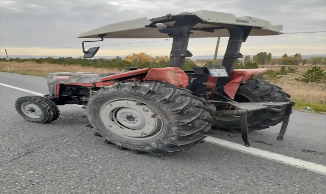 Ulaş’ta trafik kazasında 2 kişi yaralandı Ulaş’ta trafik kazasında 2 kişi yaralandı