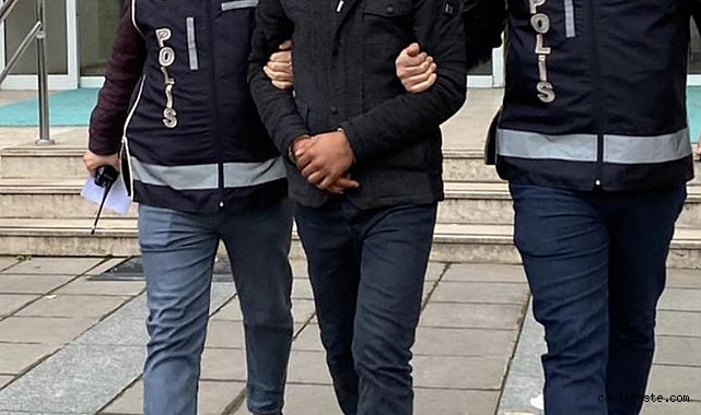 Yabancı uyruklular için sahte ikamet belgesi düzenleyen 13 zanlı yakalandı Yabancı uyruklular için sahte ikamet belgesi düzenleyen 13 zanlı yakalandı