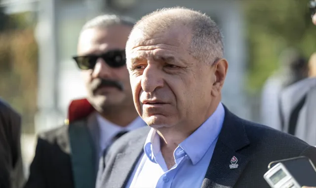 Zafer Partisi Genel Başkanı Özdağ, Ankara Adliyesi önünde basın açıklaması yaptı: Zafer Partisi Genel Başkanı Özdağ, Ankara Adliyesi önünde basın açıklaması yaptı: