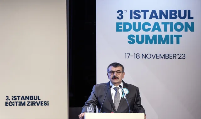 AA’nın global iletişim ortağı olduğu İstanbul Eğitim Zirvesi başladı AA’nın global iletişim ortağı olduğu İstanbul Eğitim Zirvesi başladı