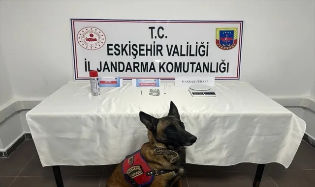 Beylikova’da uyuşturucu operasyonunda 2 şüpheli yakalandı Beylikova’da uyuşturucu operasyonunda 2 şüpheli yakalandı