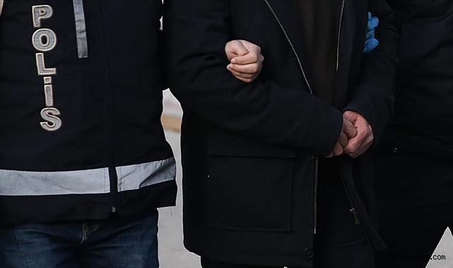 Cezaevinden firar eden hükümlü çaldığı otomobille yakalandı Cezaevinden firar eden hükümlü çaldığı otomobille yakalandı