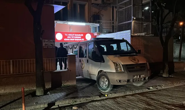 GÜNCELLEME - Adana’da üvey oğlu tarafından vurulan kadın hayatını kaybetti GÜNCELLEME - Adana’da üvey oğlu tarafından vurulan kadın hayatını kaybetti
