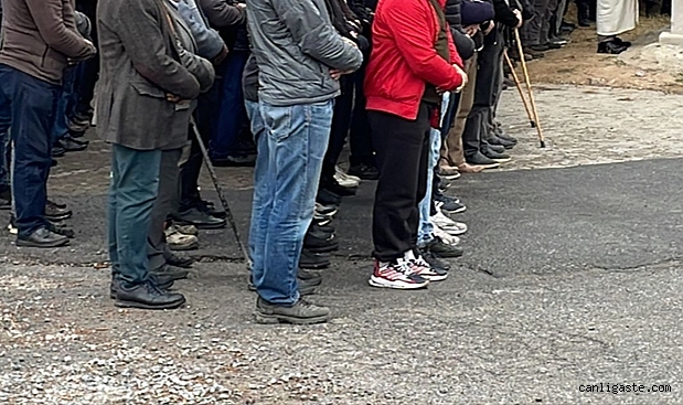 Kazada hayatını kaybeden polis memurunun cenazesi Kayseri’de defnedildi Kazada hayatını kaybeden polis memurunun cenazesi Kayseri’de defnedildi