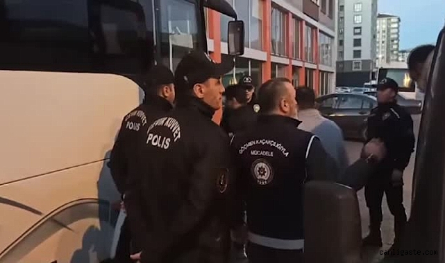 Kayseri’de 14 kaçak göçmen yakalandı Kayseri’de 14 kaçak göçmen yakalandı