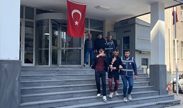Kayseri’de eş zamanlı operasyon: 9 firari hükümlü yakalandı Kayseri’de eş zamanlı operasyon: 9 firari hükümlü yakalandı