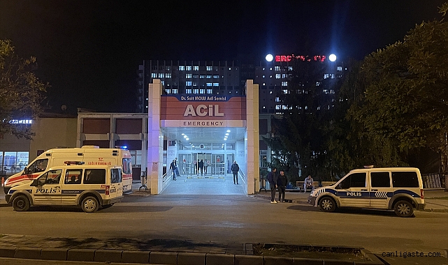 Kayseri Esenyurt’ta bıçaklı kavga: 3 yaralı Kayseri Esenyurt’ta bıçaklı kavga: 3 yaralı