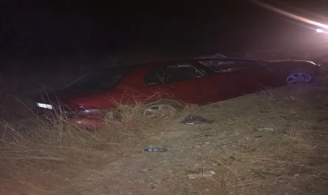 Kırıkkale’de şarampole düşen otomobildeki 2 kişi yaralandı Kırıkkale’de şarampole düşen otomobildeki 2 kişi yaralandı