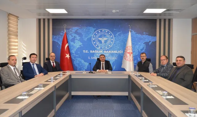 Kırşehir Valisi Buhara, İl Sağlık Müdürlüğünü ziyaret etti Kırşehir Valisi Buhara, İl Sağlık Müdürlüğünü ziyaret etti