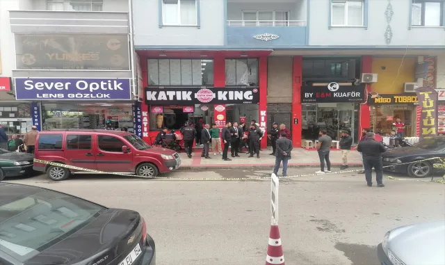 Kocaeli’de eski eşini silahla öldüren şüpheli yakalandı Kocaeli’de eski eşini silahla öldüren şüpheli yakalandı