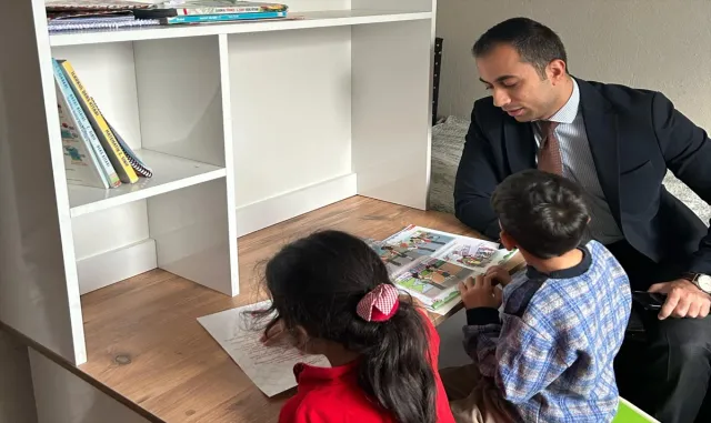 Sarıoğlan’da öğrencilere masa dağıtımına başlandı Sarıoğlan’da öğrencilere masa dağıtımına başlandı