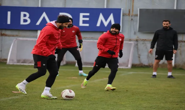 Sivasspor, Fenerbahçe maçının hazırlıklarına başladı Sivasspor, Fenerbahçe maçının hazırlıklarına başladı