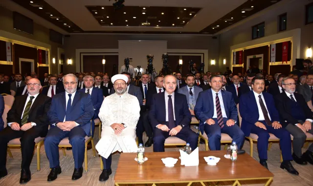 TBMM Başkanı Kurtulmuş, Antalya’da 43. İl Müftüleri İstişare Toplantısı’nda konuştu: (1) TBMM Başkanı Kurtulmuş, Antalya’da 43. İl Müftüleri İstişare Toplantısı’nda konuştu: (1)