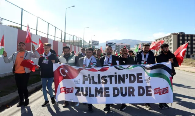 Van, Hakkari, Muş ve Bitlis’te İsrail’in Gazze’ye yönelik saldırıları protesto edildi Van, Hakkari, Muş ve Bitlis’te İsrail’in Gazze’ye yönelik saldırıları protesto edildi