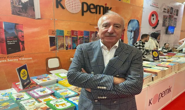 Yazar ve AK Parti MKYK Üyesi Orhan Miroğlu: "Türkiye artık dar ideolojik kalıplara sığmayacak kadar büyüdü" Yazar ve AK Parti MKYK Üyesi Orhan Miroğlu: "Türkiye artık dar ideolojik kalıplara sığmayacak kadar büyüdü"