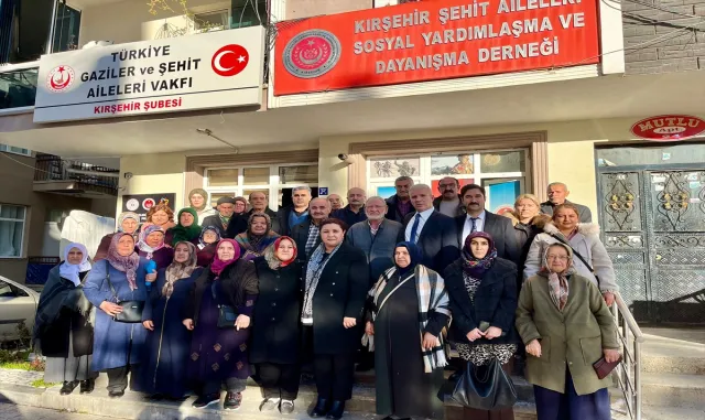 AK Parti Kırşehir İl Başkanı Ünsal, şehit ve gazi derneklerini ziyaret etti AK Parti Kırşehir İl Başkanı Ünsal, şehit ve gazi derneklerini ziyaret etti