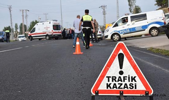 Ankara’da bariyere çarpan üniversite servis otobüsü devrildi Ankara’da bariyere çarpan üniversite servis otobüsü devrildi