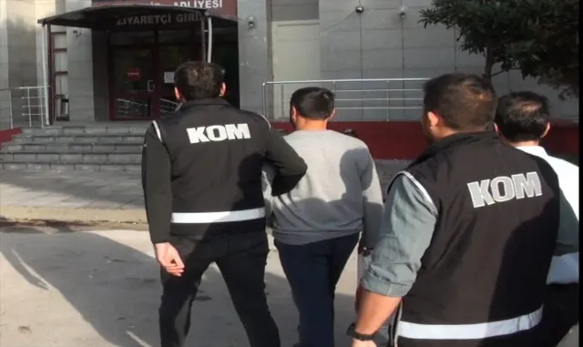 Balıkesir’de iki FETÖ hükümlüsü yakalandı Balıkesir’de iki FETÖ hükümlüsü yakalandı
