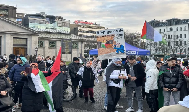 Berlin’de Filistinlilerle dayanışma gösterisi yapıldı Berlin’de Filistinlilerle dayanışma gösterisi yapıldı