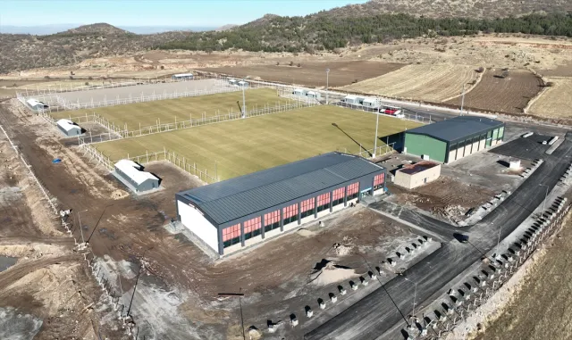 Erciyes Yüksek İrtifa Kamp Merkezi’nde çalışmalar sürüyor Erciyes Yüksek İrtifa Kamp Merkezi’nde çalışmalar sürüyor