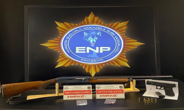 Eskişehir’de 4 uyuşturucu şüphelisi tutuklandı Eskişehir’de 4 uyuşturucu şüphelisi tutuklandı