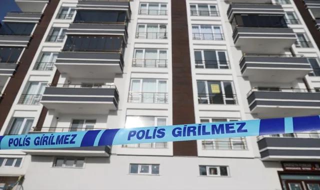 GÜNCELLEME - Erzurum’da 4. kattaki daireden düşen kadın öldü GÜNCELLEME - Erzurum’da 4. kattaki daireden düşen kadın öldü