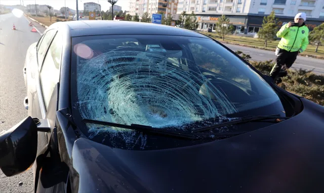 GÜNCELLEME - Sivas’ta otomobilin çarptığı kadın öldü GÜNCELLEME - Sivas’ta otomobilin çarptığı kadın öldü