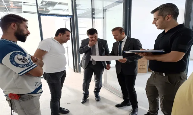 Gürün Kaymakamı Sarı, Hükümet Konağı inşatını inceledi Gürün Kaymakamı Sarı, Hükümet Konağı inşatını inceledi