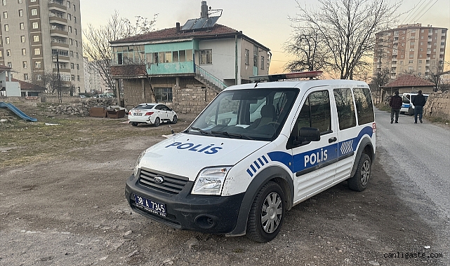 Kayseri’de bıçağın üzerine düşerek yaralanan kadın hastaneye kaldırıldı Kayseri’de bıçağın üzerine düşerek yaralanan kadın hastaneye kaldırıldı