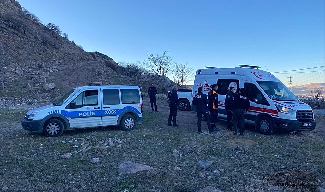 Kayseri’de dağlık alanda mahsur kalan kadın kurtarıldı Kayseri’de dağlık alanda mahsur kalan kadın kurtarıldı