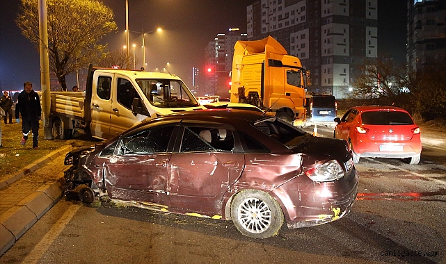 Kayseri’de zincirleme trafik kazası! Kayseri’de zincirleme trafik kazası!