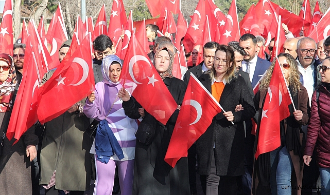 Kayseri Şehit askerler için yürüdü Kayseri Şehit askerler için yürüdü