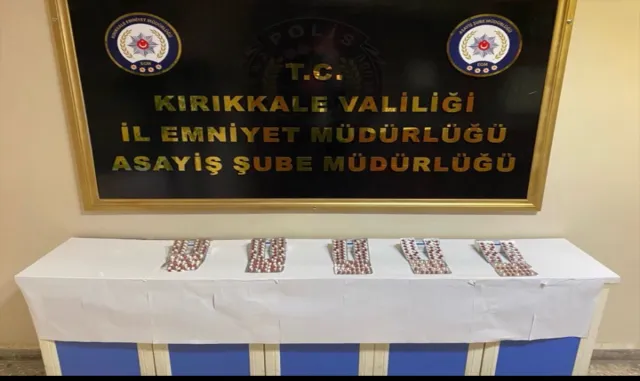 Kırıkkale’de 3 şüpheli çeşitli suçlardan tutuklandı Kırıkkale’de 3 şüpheli çeşitli suçlardan tutuklandı