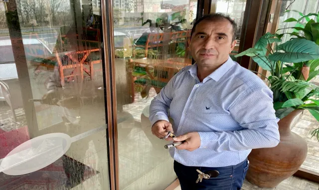 Kırşehir’de restorandaki hırsızlık anı güvenlik kamerasınca kaydedildi Kırşehir’de restorandaki hırsızlık anı güvenlik kamerasınca kaydedildi