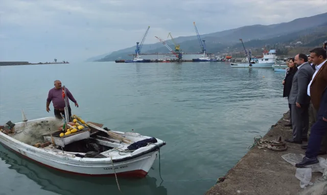 TBMM Su Ürünleri Araştırma Komisyonu Kastamonu’da balıkçıların sorunlarını dinledi TBMM Su Ürünleri Araştırma Komisyonu Kastamonu’da balıkçıların sorunlarını dinledi