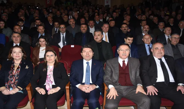 Adalet Bakanı Tunç, "Ombudsman Bartınlılarla Buluşuyor" programında konuştu: Adalet Bakanı Tunç, "Ombudsman Bartınlılarla Buluşuyor" programında konuştu: