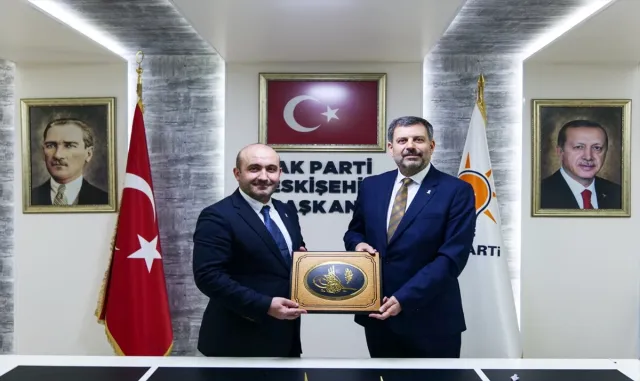 AK Parti Eskişehir İl Başkanlığına Gürhan Albayrak atandı AK Parti Eskişehir İl Başkanlığına Gürhan Albayrak atandı
