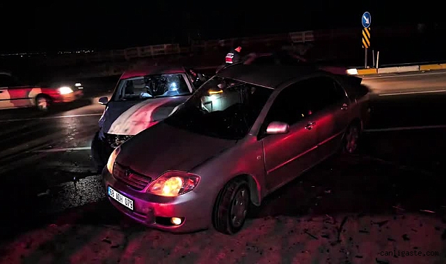 Aksaray’da otomobiller çarpıştı 2 kişi yaralandı... Aksaray’da otomobiller çarpıştı 2 kişi yaralandı...