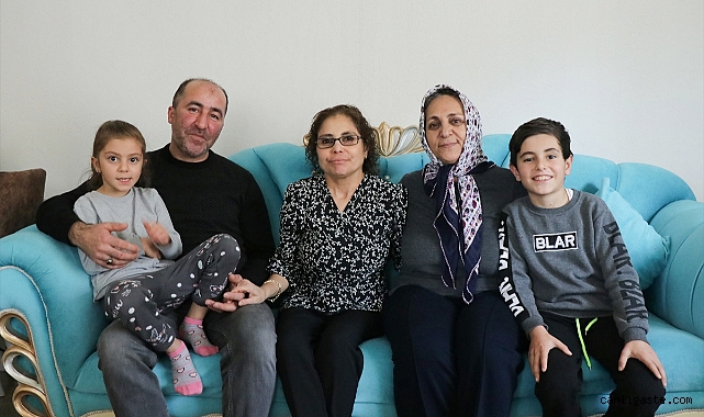 Evlilik yıl dönümünde eşinin böbreğiyle hayata tutundu! Evlilik yıl dönümünde eşinin böbreğiyle hayata tutundu!